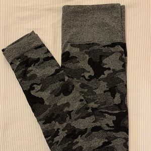 Camo leggings